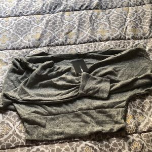 Very cute long sleeve off the shoulder crop top!